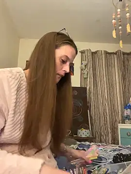 kittykatbean online show from December 18, 2025, 7:40 pm