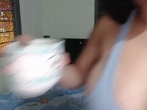 Juliethserna online show from September 11, 2025, 5:07 am