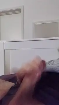 NewJoiner online show from November 20, 2025, 8:31 pm