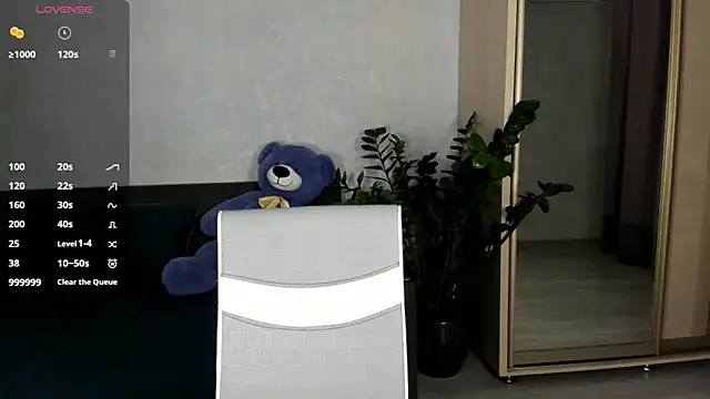 Snapshot of SaraShine_ chatting on September 15, 2025, 7:14 pm SaraShine online show from September 15, 2025, 7:14 pm