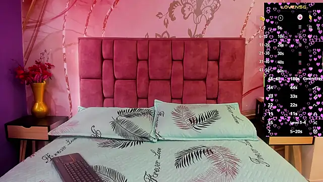 Snapshot of luna_maisonn chatting on October 2, 2025, 8:12 pm luna maisonn online show from October 2, 2025, 8:12 pm