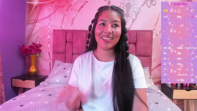 Snapshot of luna_maisonn chatting on September 25, 2025, 8:15 pm luna maisonn online show from September 25, 2025, 8:15 pm