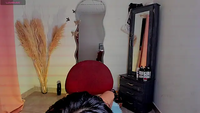 Snapshot of REINA_ADAHARA chatting on January 14, 2026, 10:41 am REINA ADAHARA online show from January 14, 2026, 10:41 am