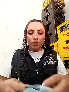 VERONICA  03 online show from November 8, 2025, 2:09 pm