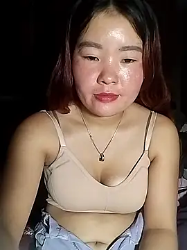 lylylove online show from May 22, 2026, 2:04 pm