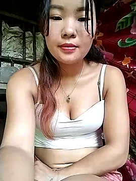 lylylove online show from September 16, 2025, 1:17 am