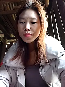 Ngocmi909 online show from December 22, 2025, 1:06 am