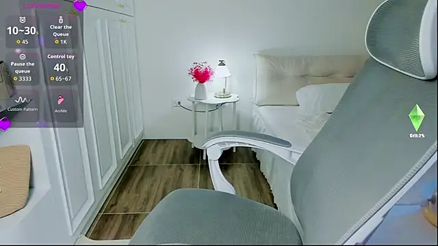 strawberry-ni online show from November 14, 2025, 8:18 am