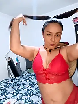 Snapshot of Ivony_twink chatting on October 17, 2025, 3:10 am Ivony twink online show from October 17, 2025, 3:10 am