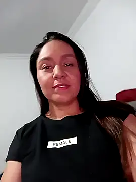 Snapshot of Ivony_twink chatting on October 16, 2025, 3:37 am Ivony twink online show from October 16, 2025, 3:37 am