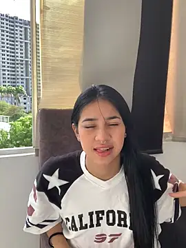 Snapshot of Kylie_Patrick chatting on October 24, 2025, 8:41 pm Kylie Patrick online show from October 24, 2025, 8:41 pm