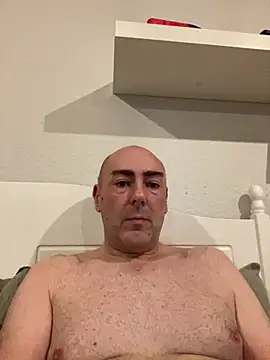 Snapshot of Richmcgee chatting on February 21, 2026, 8:33 pm Richmcgee online show from February 21, 2026, 8:33 pm