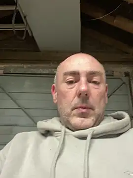 Snapshot of Richmcgee chatting on February 26, 2026, 8:31 pm Richmcgee online show from February 26, 2026, 8:31 pm