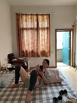 xiiuuff18 online show from May 13, 2026, 1:23 am
