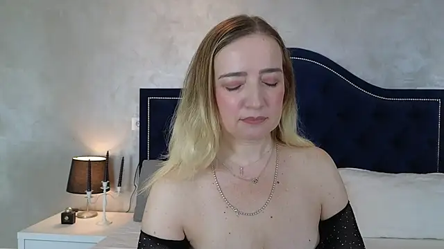 Blue Angel Sweet online show from October 6, 2025, 3:40 am