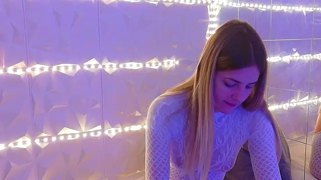 Snapshot of Aishha_ chatting on November 13, 2025, 6:06 am Aishha online show from November 13, 2025, 6:06 am