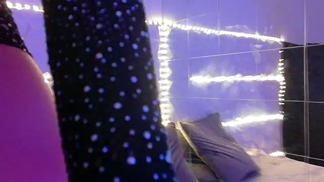 Snapshot of Aishha_ chatting on October 13, 2025, 5:09 am Aishha online show from October 13, 2025, 5:09 am