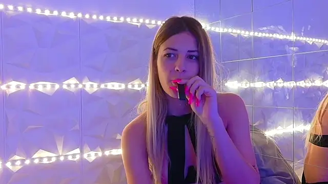 Snapshot of Aishha_ chatting on October 9, 2025, 5:41 am Aishha online show from October 9, 2025, 5:41 am