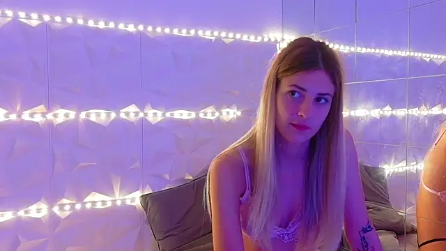 Snapshot of Aishha_ chatting on September 10, 2025, 5:17 am Aishha online show from September 10, 2025, 5:17 am