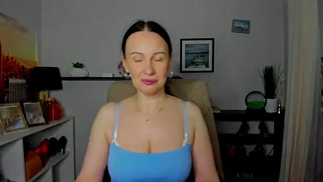 Velvet Jasmine online show from November 7, 2025, 6:29 am