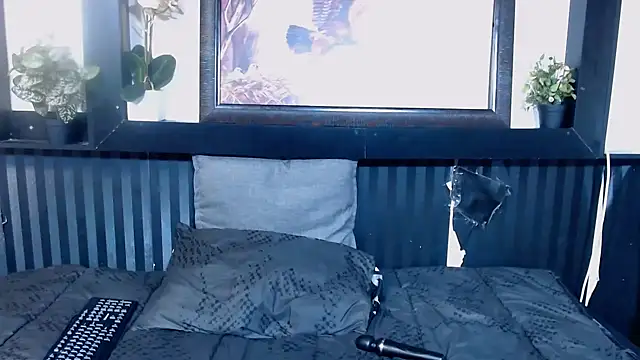 DarkQueen25x online show from October 12, 2025, 7:26 pm