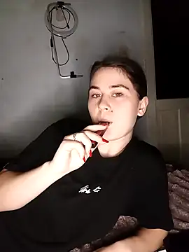 Snapshot of ToryTayler chatting on October 9, 2025, 7:14 pm ToryTayler online show from October 9, 2025, 7:14 pm