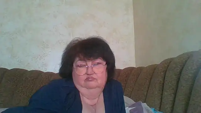 MilaSky5303 online show from April 4, 2026, 10:55 am