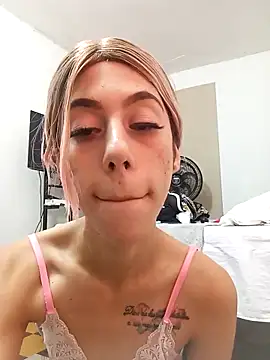 Darlyn tenderhot   online show from March 8, 2026, 4:38 am