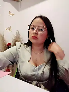 Daliz Leon online show from September 15, 2025, 1:06 am