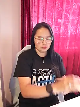 Daliz Leon online show from November 21, 2025, 7:46 pm