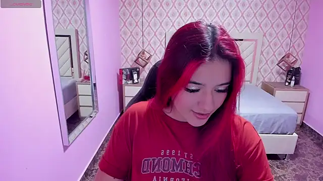 Snapshot of LINZI_LENNOX chatting on September 29, 2025, 2:29 am LINZI LENNOX online show from September 29, 2025, 2:29 am