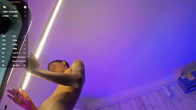 Snapshot of Erick_wal chatting on September 24, 2025, 8:26 pm Erick wal online show from September 24, 2025, 8:26 pm