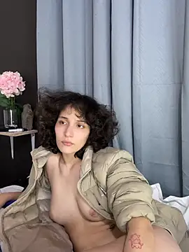 TeensNews18 online show from February 12, 2026, 11:37 pm