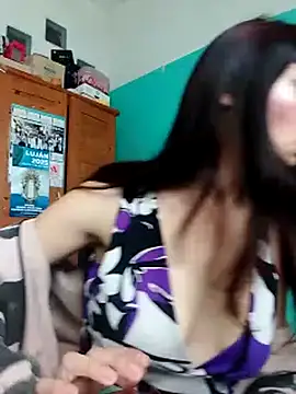 Snapshot of Shaiel24 chatting on November 17, 2025, 8:24 pm Shaiel24 online show from November 17, 2025, 8:24 pm