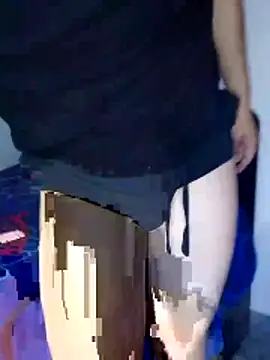 Snapshot of Banouti_23 chatting on October 31, 2025, 2:35 pm Banouti 23 online show from October 31, 2025, 2:35 pm