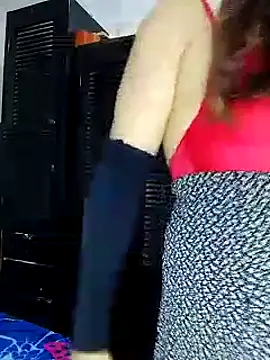 Snapshot of Banouti_23 chatting on October 29, 2025, 5:12 pm Banouti 23 online show from October 29, 2025, 5:12 pm