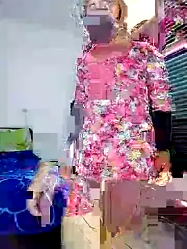 Snapshot of Banouti_23 chatting on October 19, 2025, 3:59 pm Banouti 23 online show from October 19, 2025, 3:59 pm