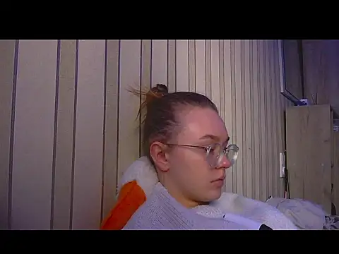 bellameow88 online show from December 20, 2025, 8:17 am