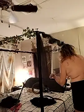 Bored Grandma online show from April 17, 2026, 7:33 am