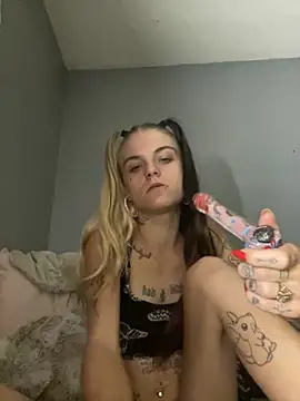 Snapshot of ittybittymeryssa chatting on October 27, 2025, 3:07 am ittybittymeryssa online show from October 27, 2025, 3:07 am