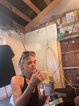 ittybittymeryssa online show from April 29, 2026, 5:17 pm