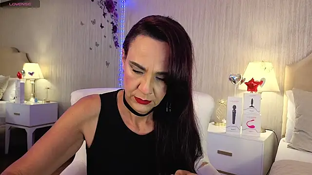 ScarleetJonson online show from May 18, 2026, 8:13 pm
