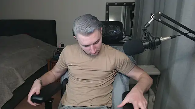 Elvin Vaenight online show from November 8, 2025, 10:35 pm