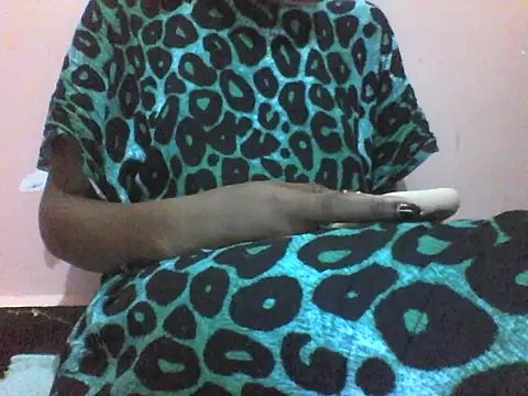 Moongodessy online show from February 8, 2026, 6:33 am