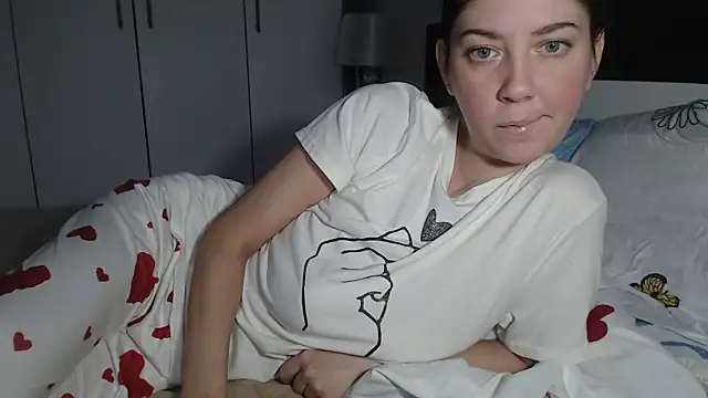 Snapshot of petite_danielle chatting on November 8, 2025, 1:14 pm petite danielle online show from November 8, 2025, 1:14 pm