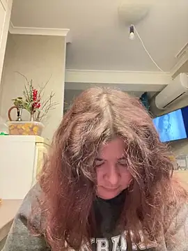 AliceCurlyX online show from December 15, 2025, 11:42 pm