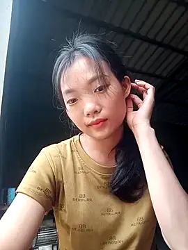 Ananine online show from October 22, 2025, 3:06 am