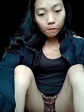 Ananine online show from May 3, 2026, 11:41 pm
