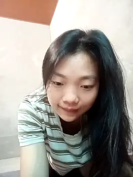 Snapshot of Ananine chatting on April 6, 2026, 11:50 pm Ananine online show from April 6, 2026, 11:50 pm