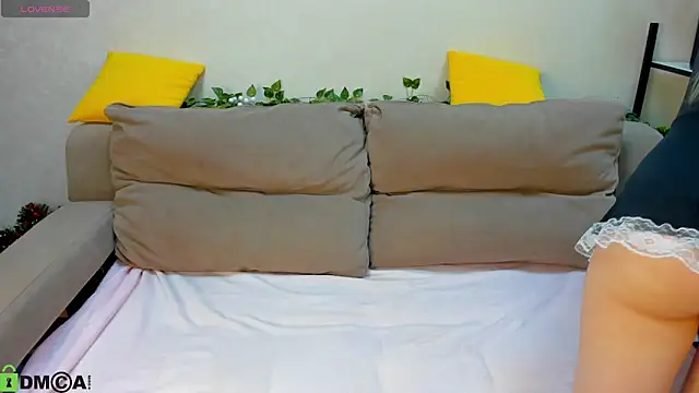 Snapshot of Sylvia_Ortiz chatting on February 13, 2026, 4:45 am Sylvia Ortiz online show from February 13, 2026, 4:45 am